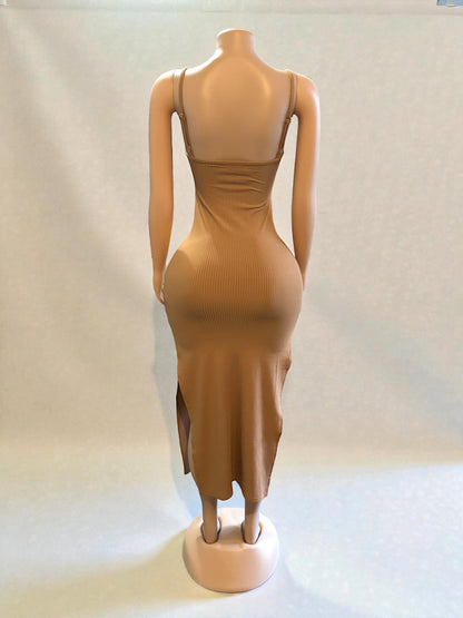 Vestido largo exclusivo con abertura lateral de color caqui para mujer