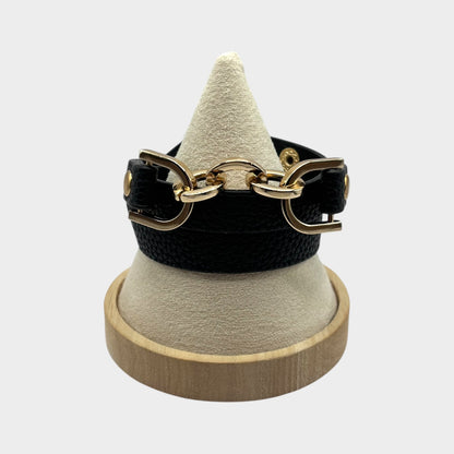 Pulsera vintage de cuero con múltiples capas y dijes