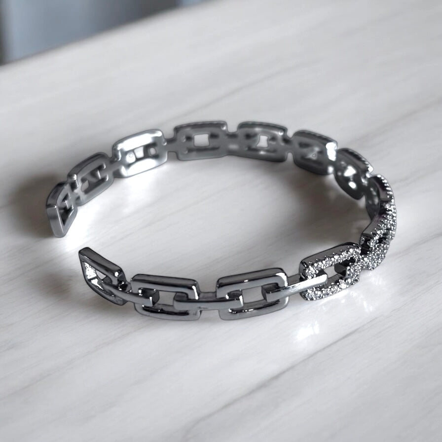 Pulsera abierta elegante ajustable con forma cuadrada geométrica