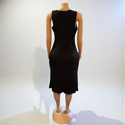 Vestido midi sin mangas con aberturas entrecruzadas en color negro