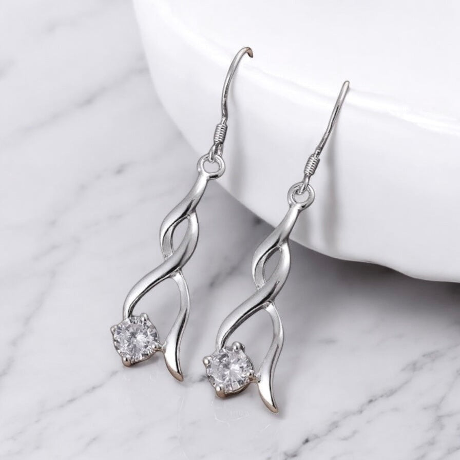 Elegantes pendientes colgantes de cristal