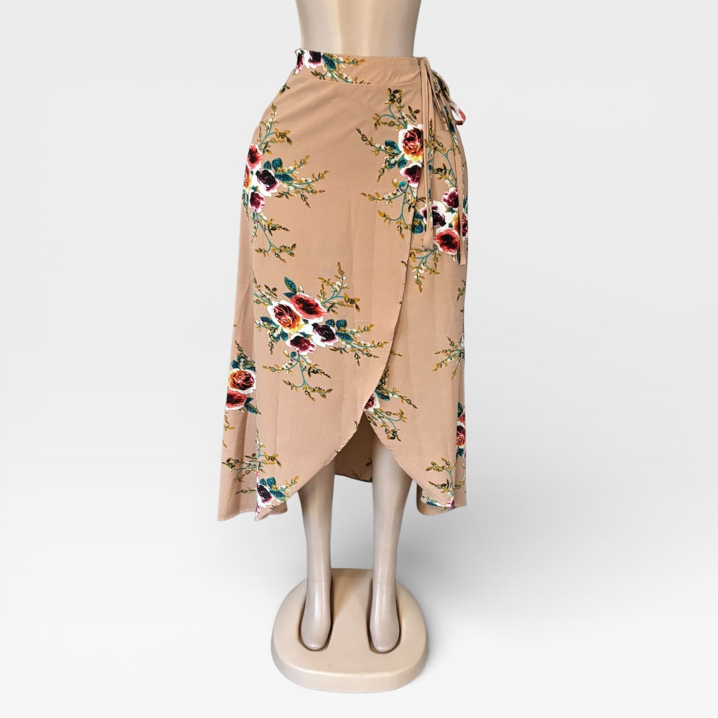 Falda con cintura atada y estampado floral