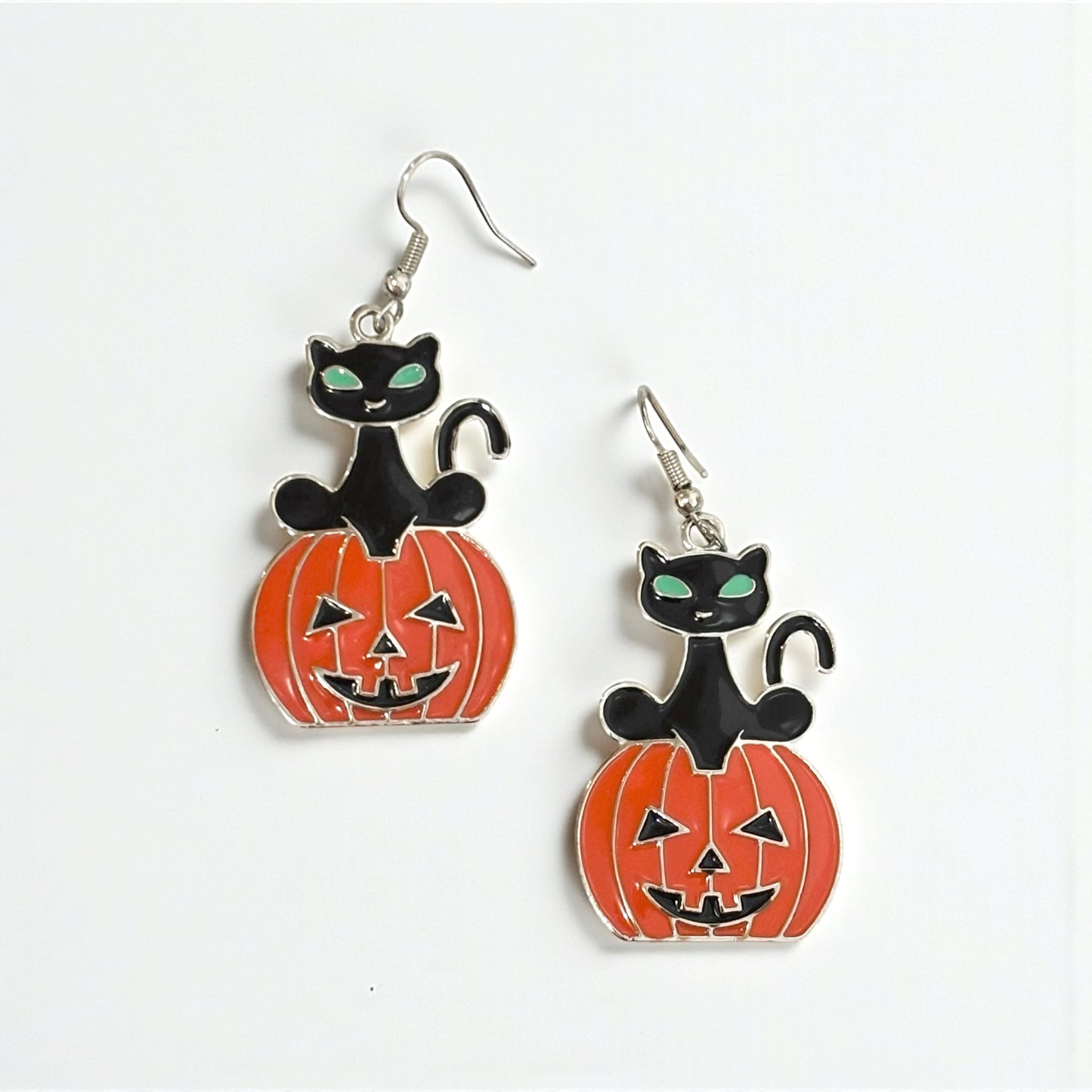 Black cat Over Pumpkin Earring