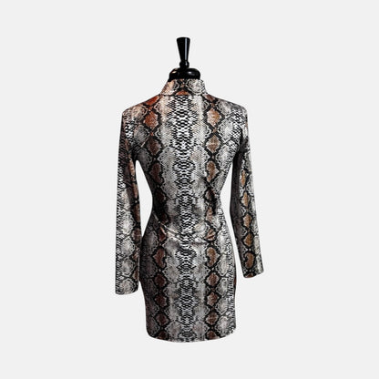 Vestido corto de mujer de manga larga con estampado de leopardo y labios rojos