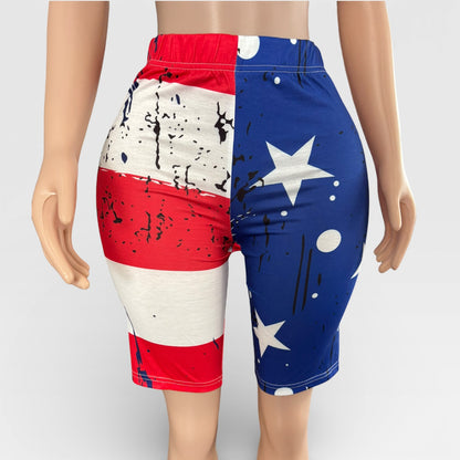 Conjunto de dos piezas de pantalones cortos con estampado de bandera estadounidense para mujer
