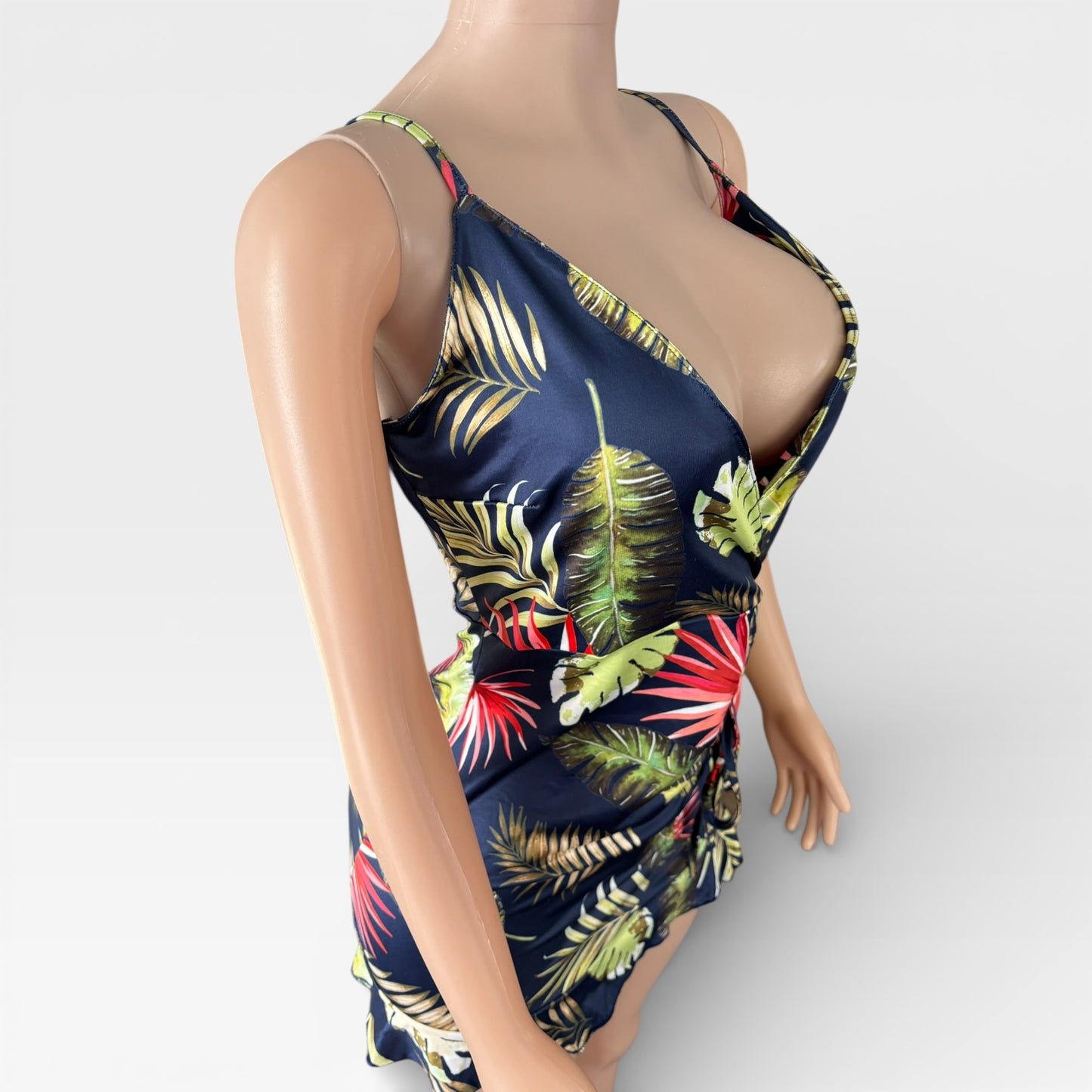Vestido corto con escote en V y estampado floral para mujer