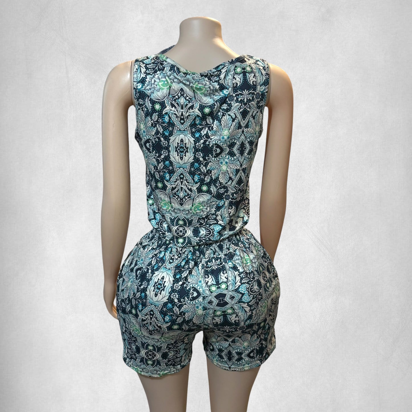 Mono corto estilo camiseta sin mangas con bolsillos laterales para mujer, color verde
