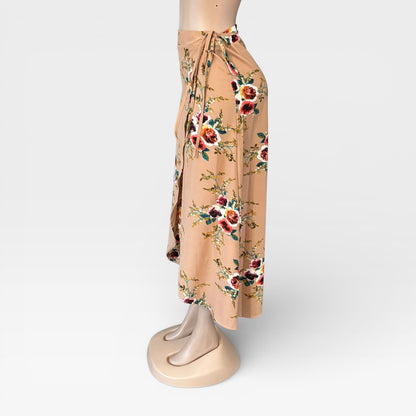 Falda con cintura atada y estampado floral