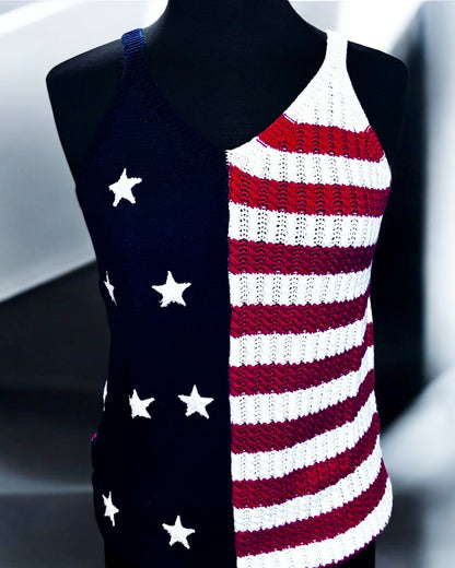Camiseta de punto con estampado de bandera de estrellas y rayas rojas