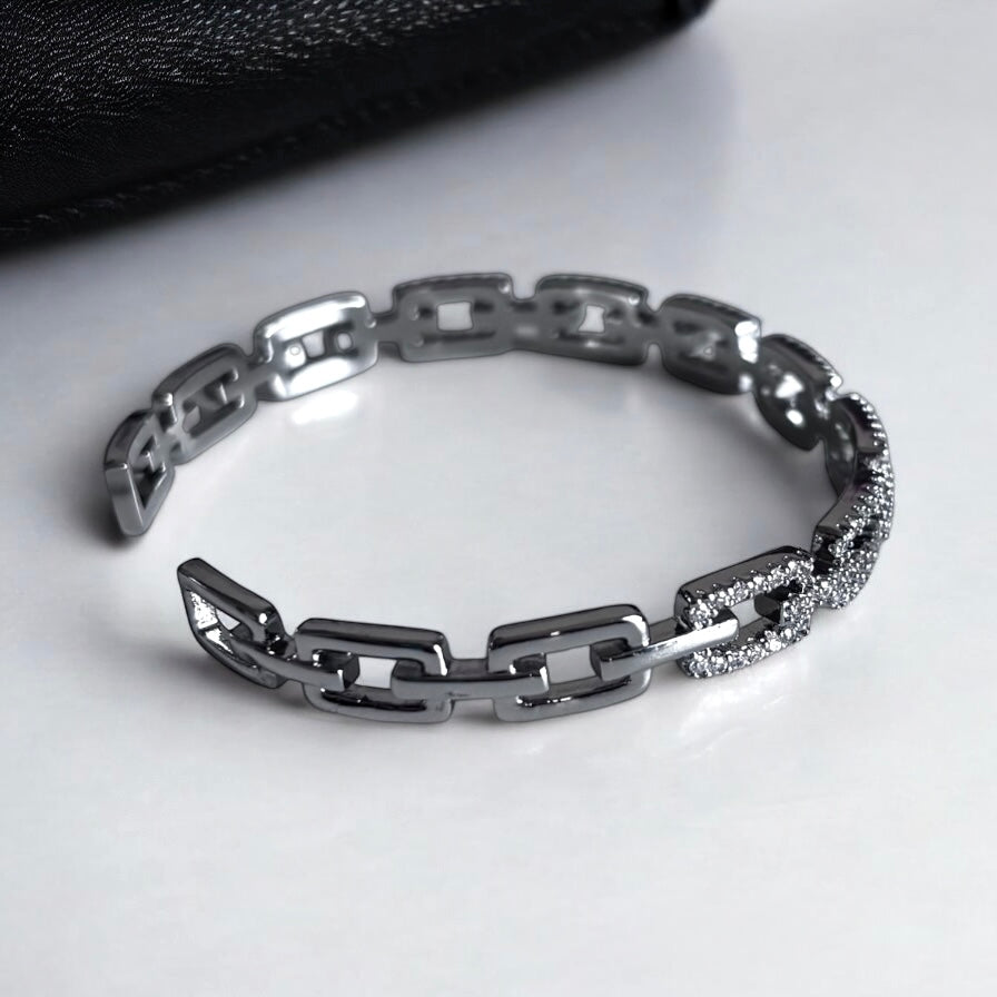 Pulsera abierta elegante ajustable con forma cuadrada geométrica