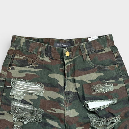 Pantalones cortos de camuflaje multicolor para mujer Broken Holes