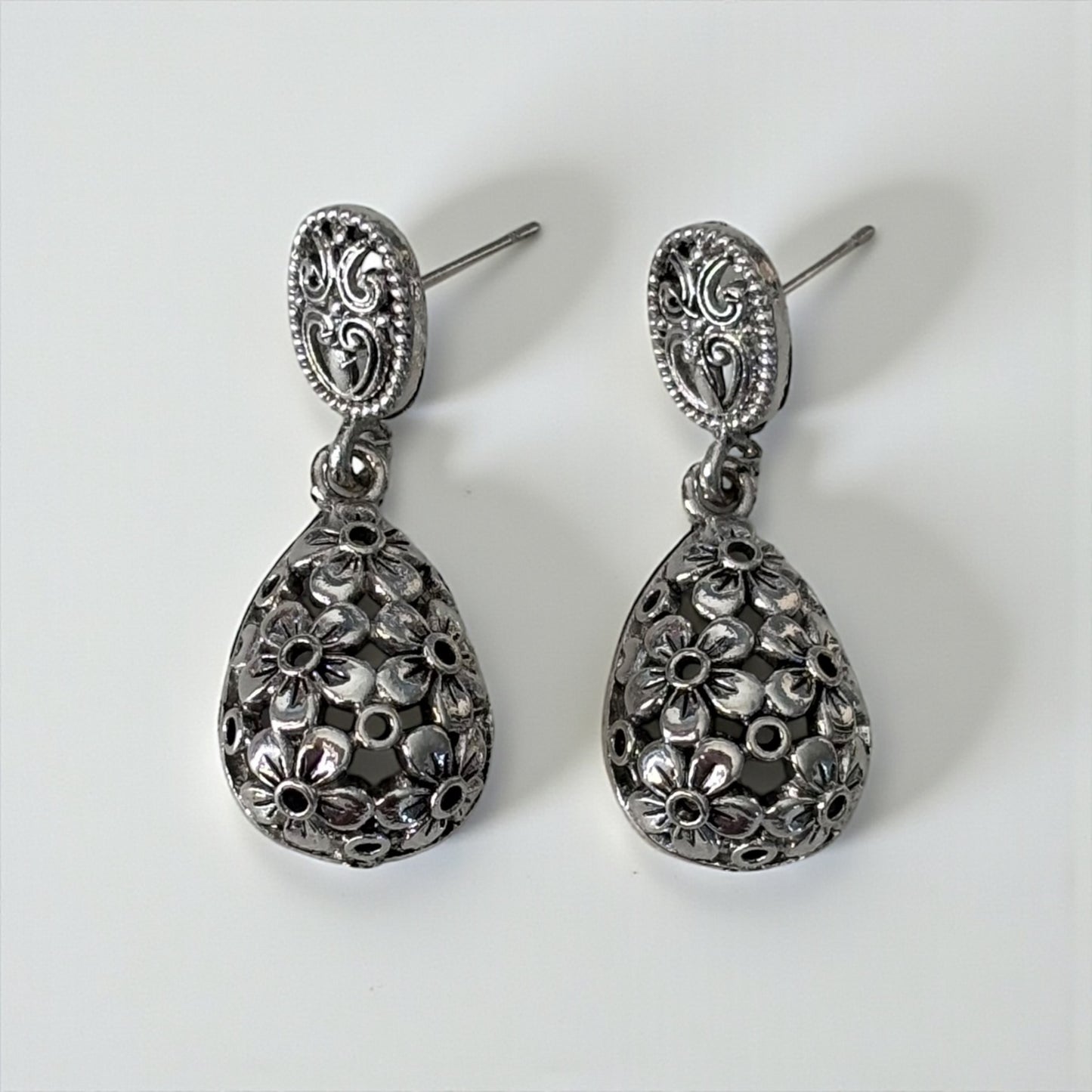 Silver Small Dangle Flower Earring