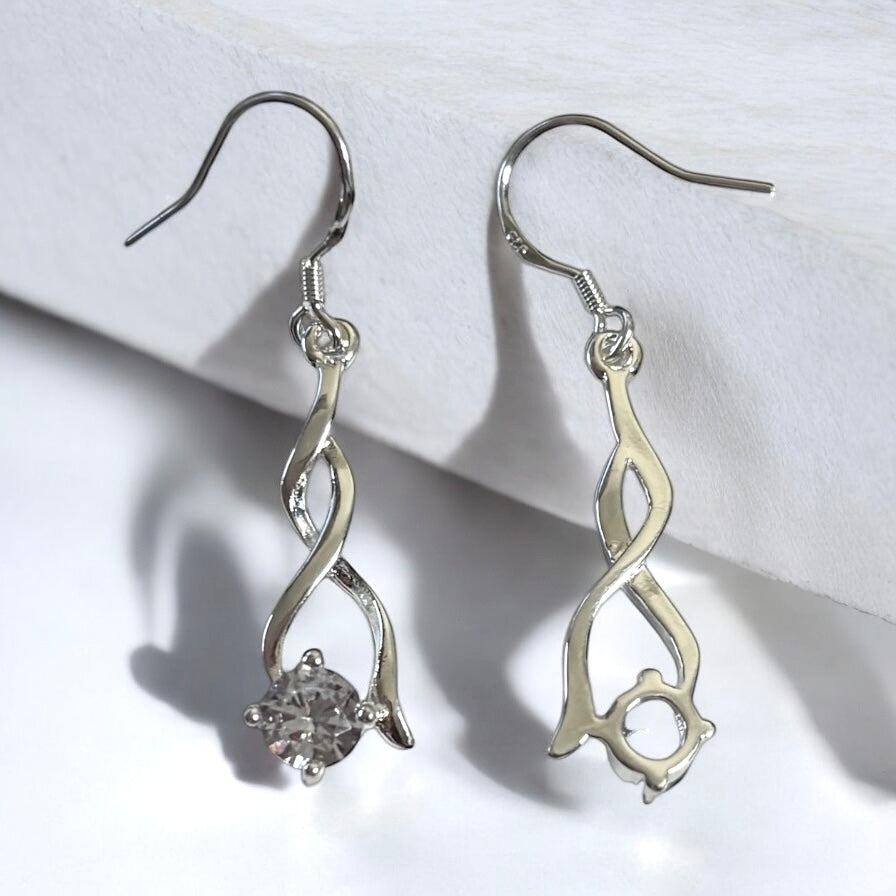 Elegantes pendientes colgantes de cristal
