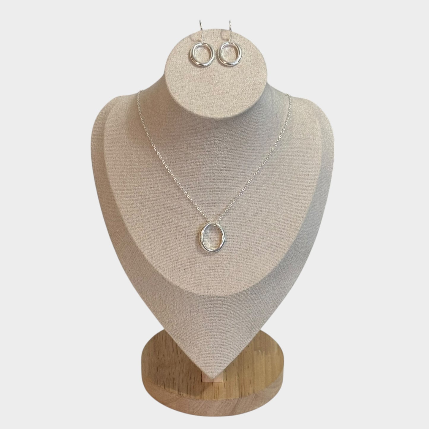 Original Silver Round Jewelry Set