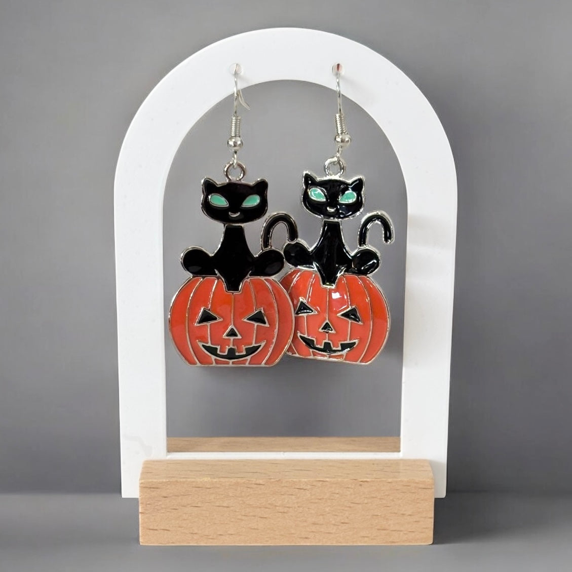 Black cat Over Pumpkin Earring