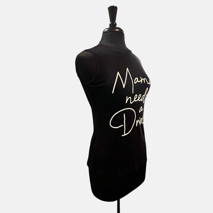 Mamá necesita una camiseta gráfica para beber