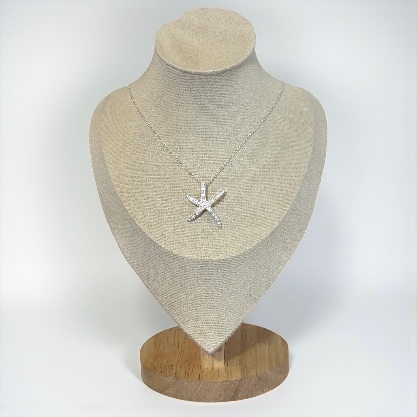 Collar de plata con colgante de estrella de mar