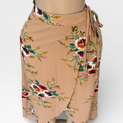 Falda con cintura atada y estampado floral