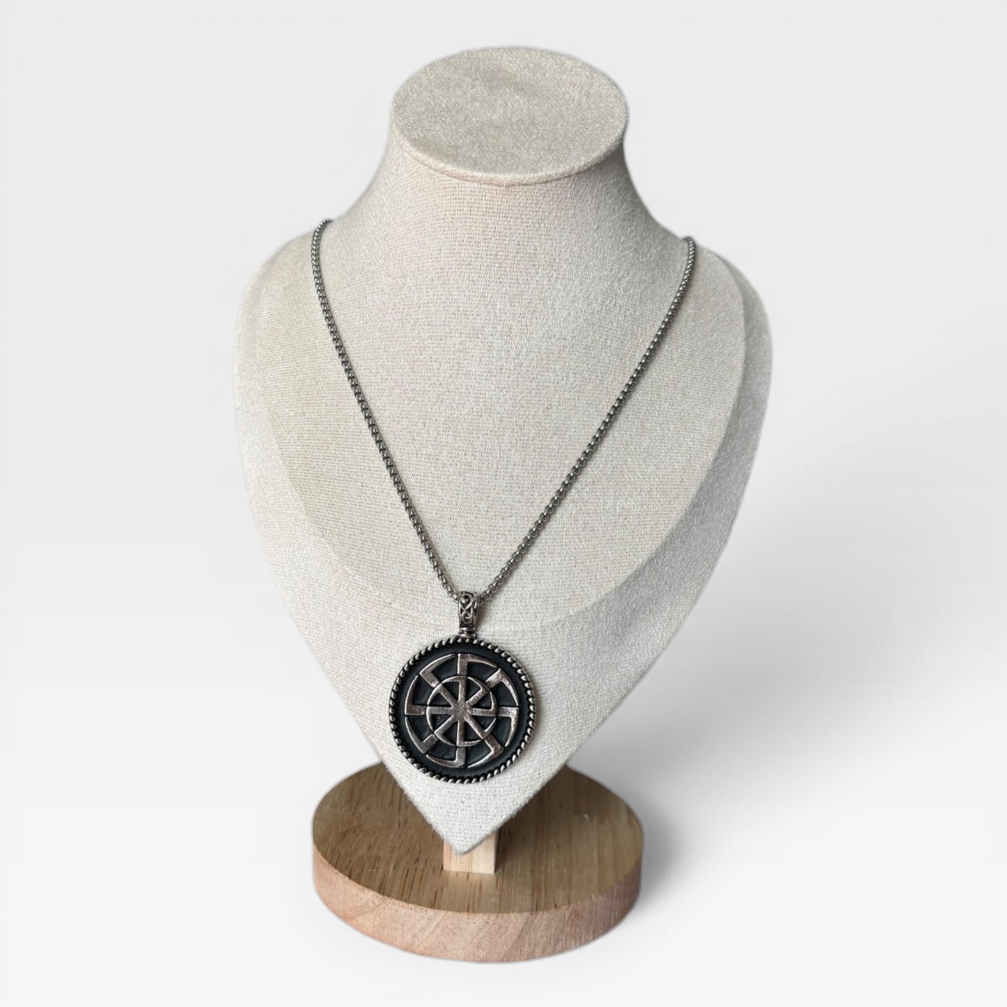 Vintage Round Pendant Men Necklace