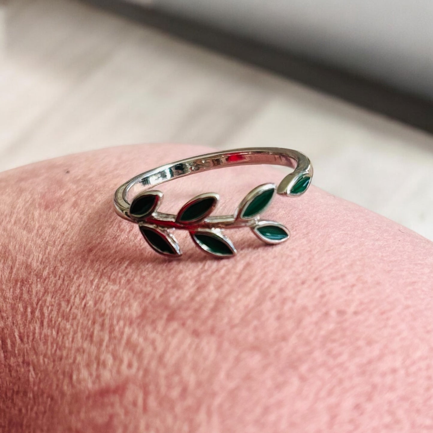 Adjustable Green Silver Toe Ring