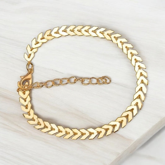 Arrow Charm Lightweight Bracelet