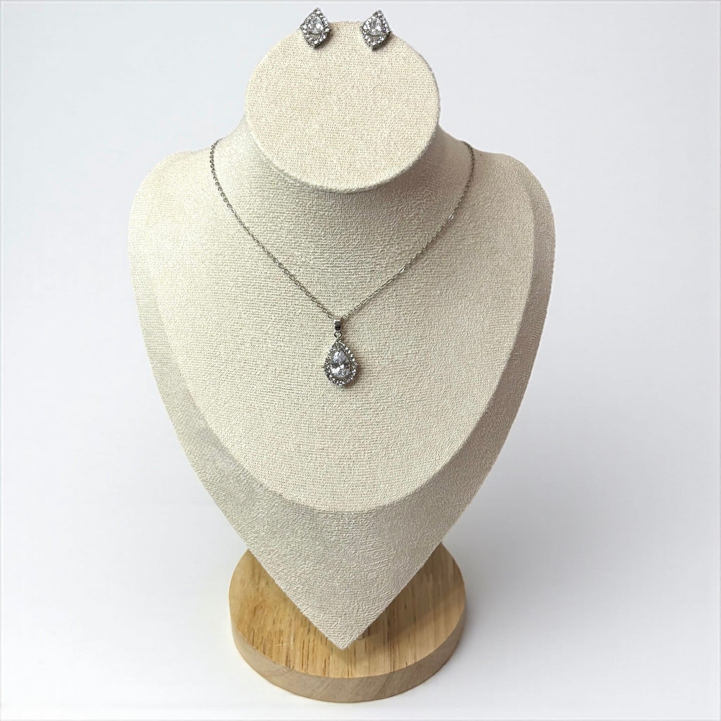 Luxury Necklace and Earrings Set