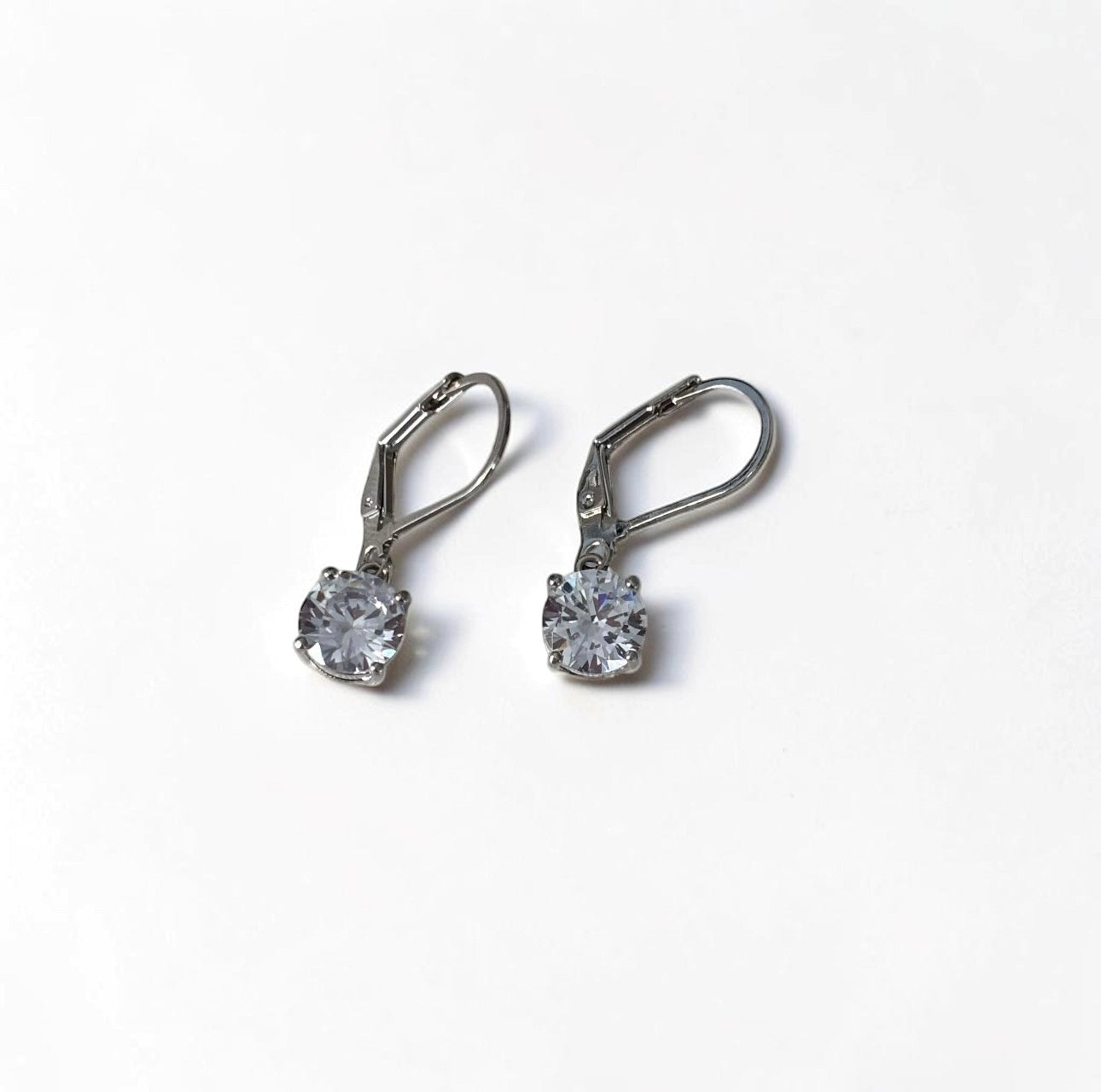 Women Classy Dangle Earrings