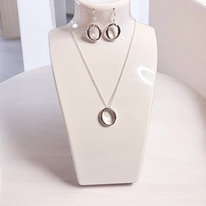 Conjunto original de joyas redondas de plata