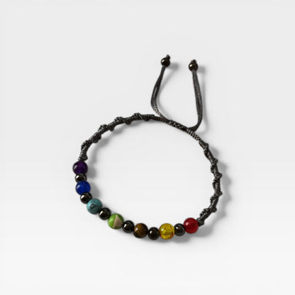 Pulsera trenzada de cuerda multicolor hecha a mano con cuentas de chakras