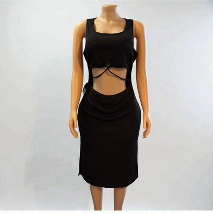 Vestido midi sin mangas con aberturas entrecruzadas en color negro