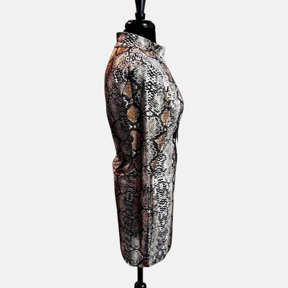 Vestido corto de mujer de manga larga con estampado de leopardo y labios rojos