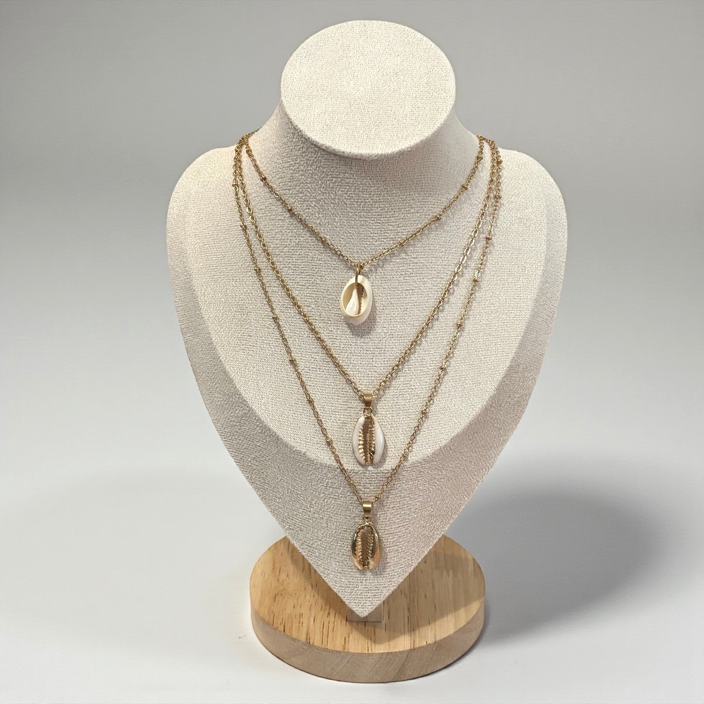 Multilayer Shells Necklace