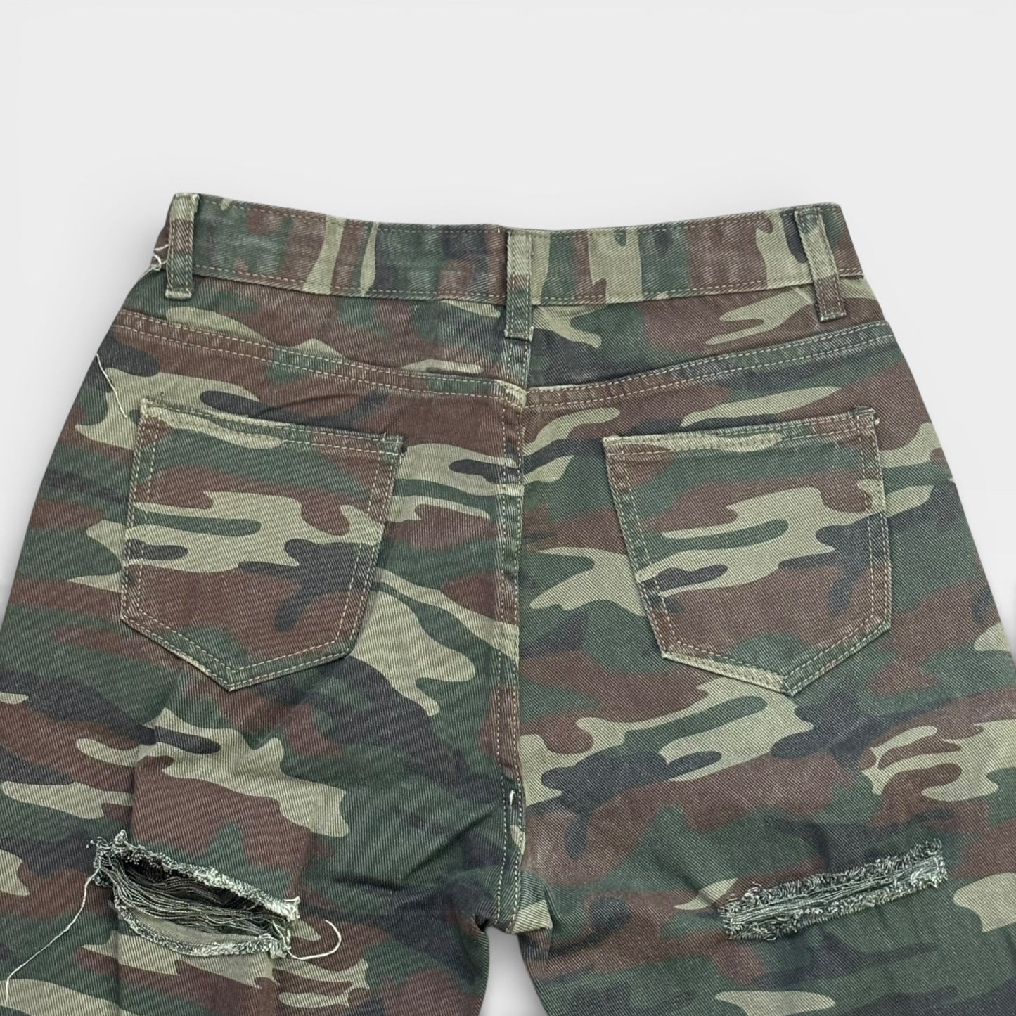 Pantalones cortos de camuflaje multicolor para mujer Broken Holes