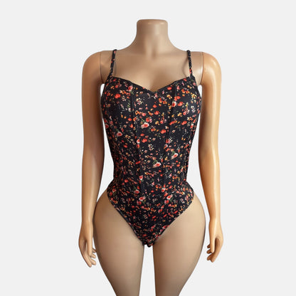 Body de tirantes finos con estampado floral bohemio negro