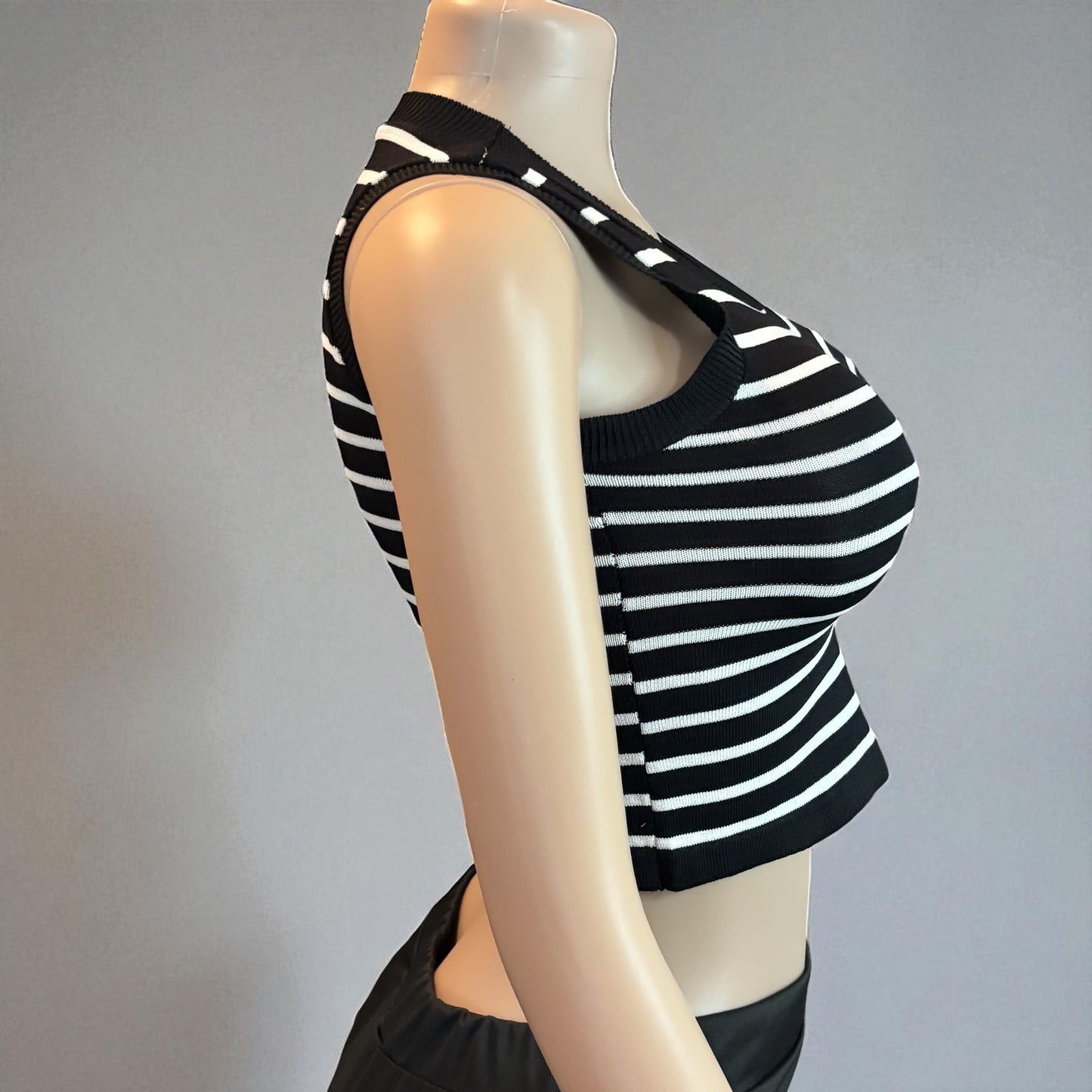 Striped Sleeveless Knitted Base Shirt