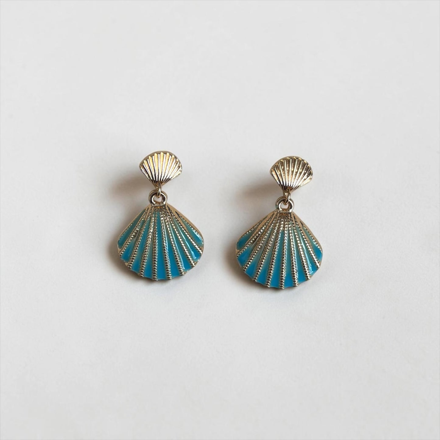 Beach Shell Gold & Turquoise Necklace and Earrings Set