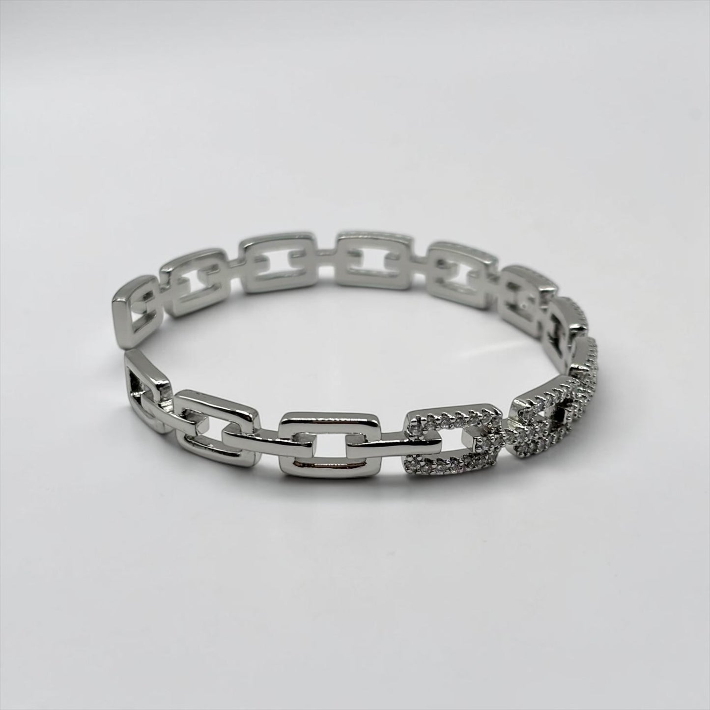 Pulsera abierta elegante ajustable con forma cuadrada geométrica