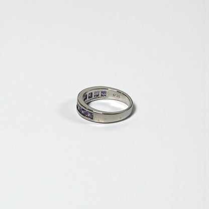 Anillo morado de plata esterlina de lujo