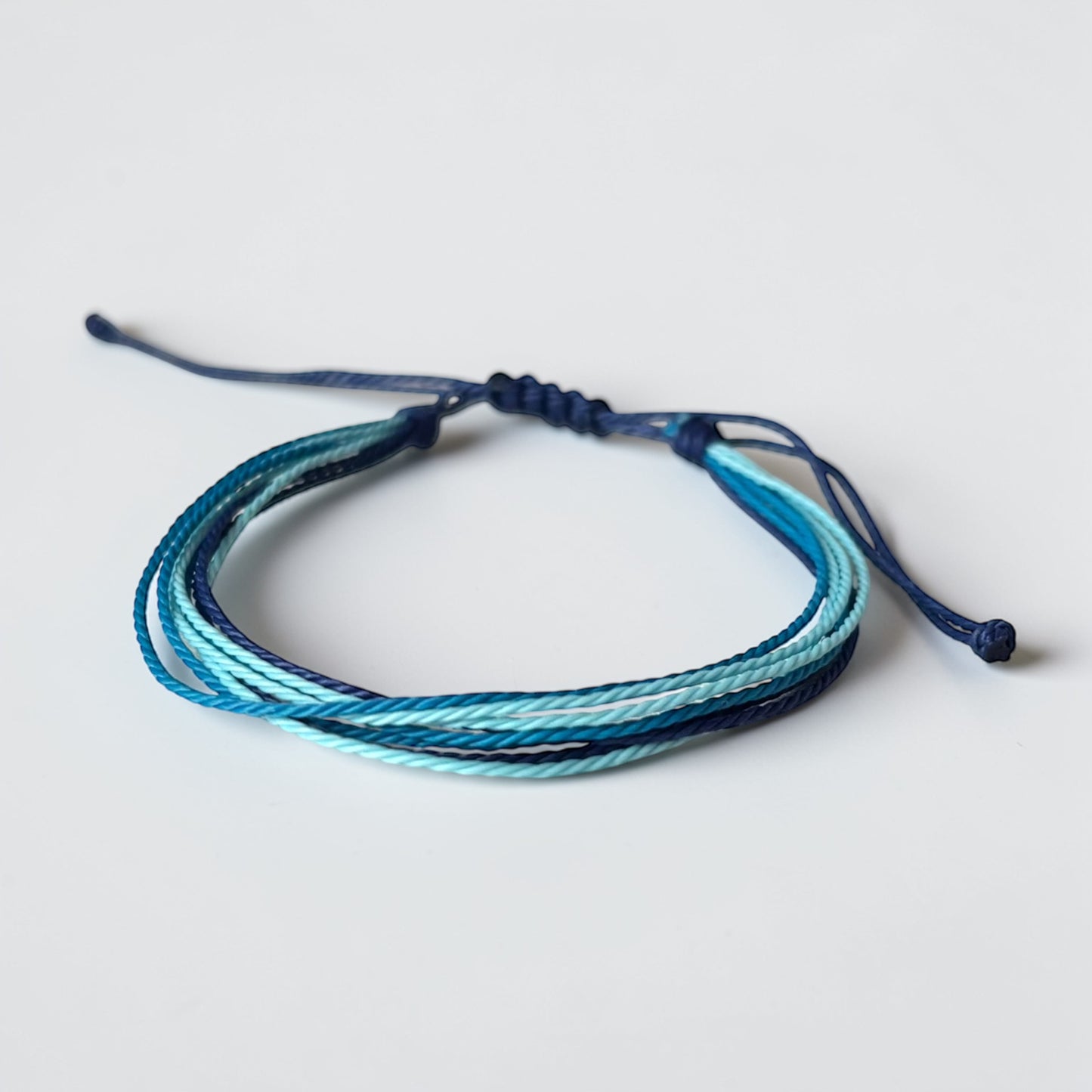 Conjunto de pulseras de cuerda de conchas multicapa estilo bohemio