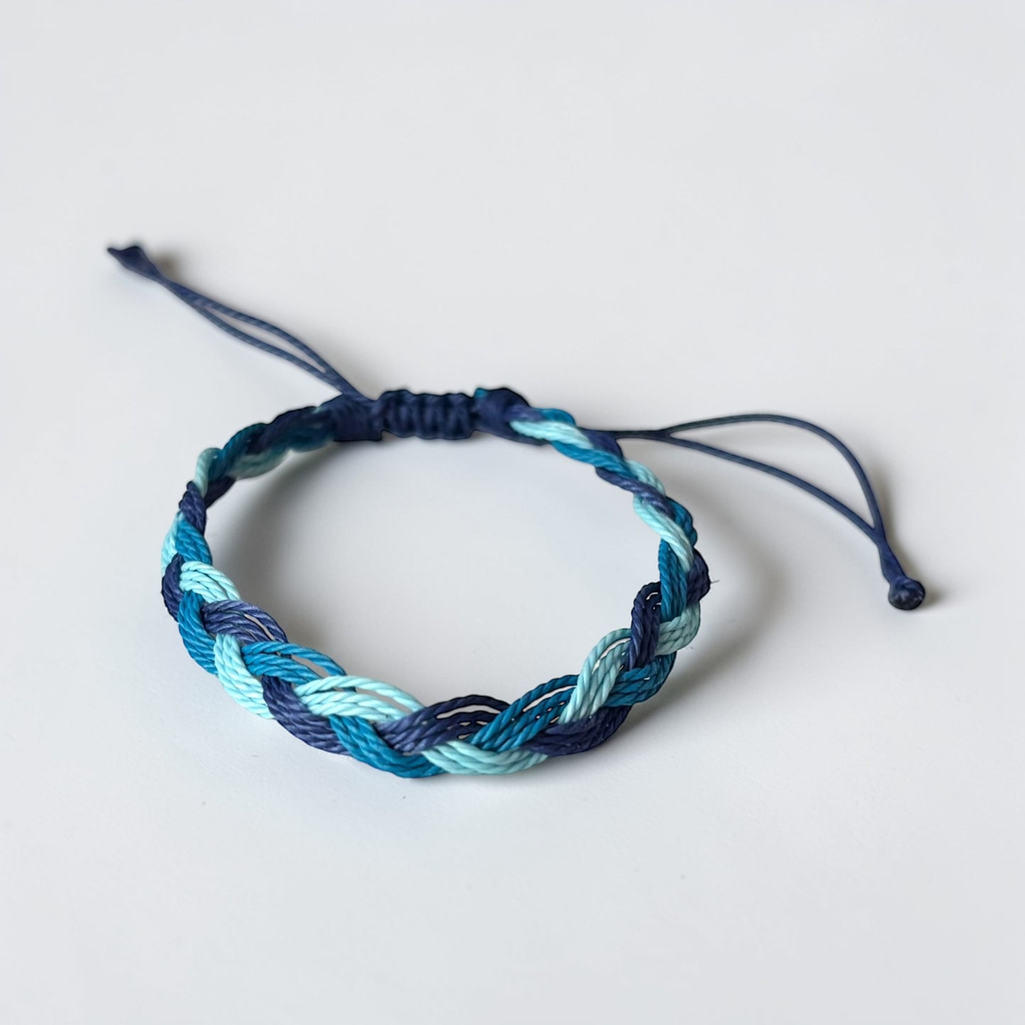 Conjunto de pulseras de cuerda de conchas multicapa estilo bohemio