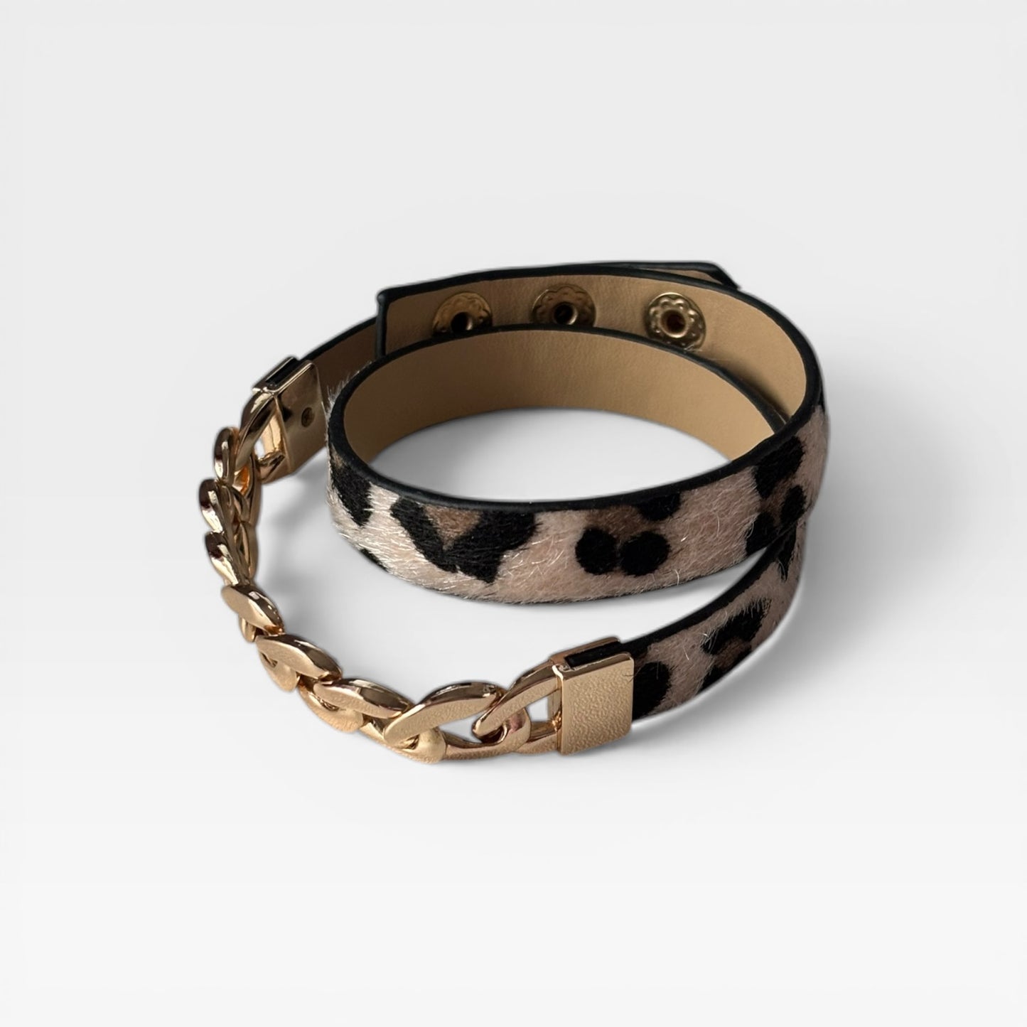 Pulseras de cuero con doble borde y estampado de leopardo