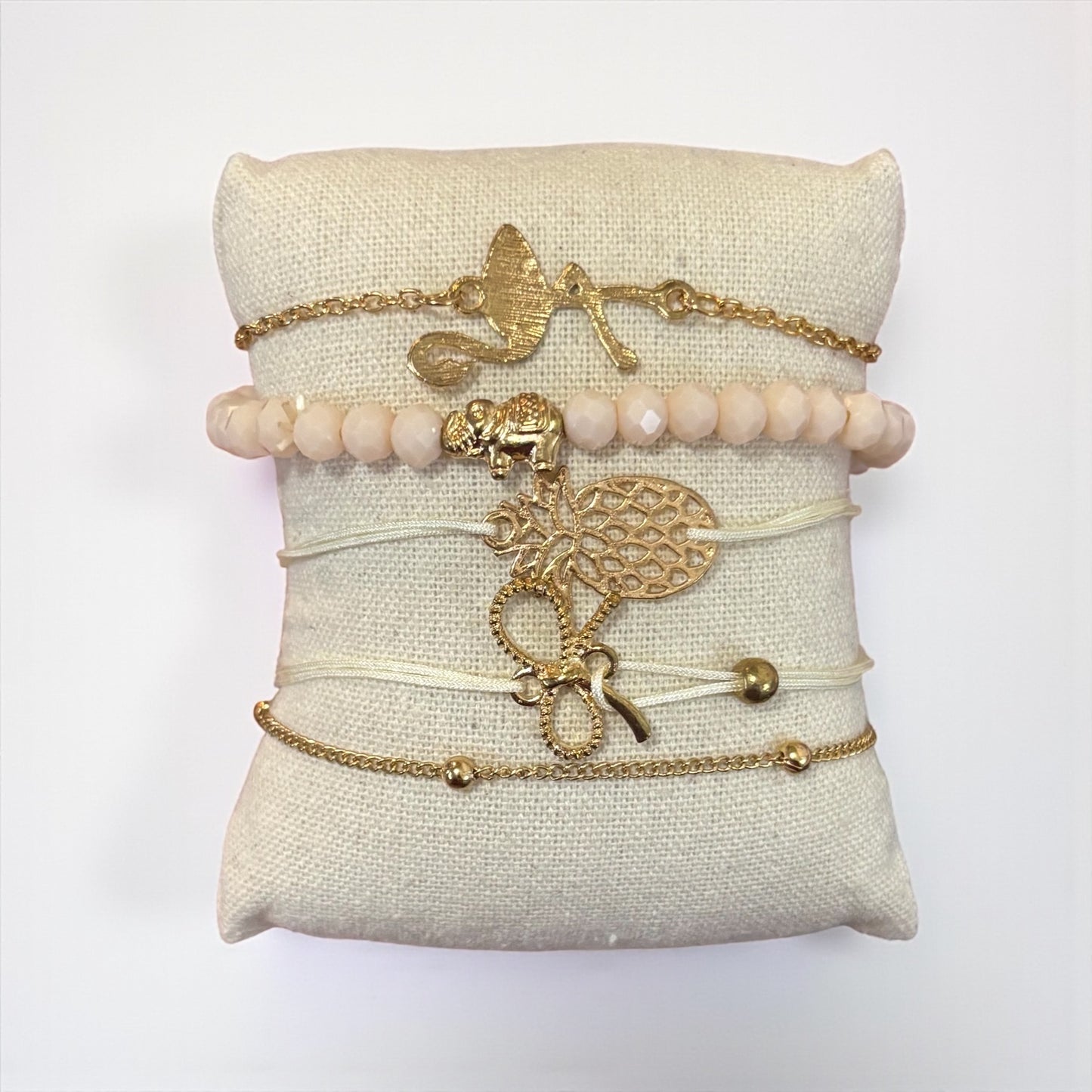 Juego de cinco pulseras de elefante y piña estilo bohemio