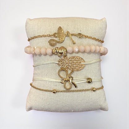 Juego de cinco pulseras de elefante y piña estilo bohemio