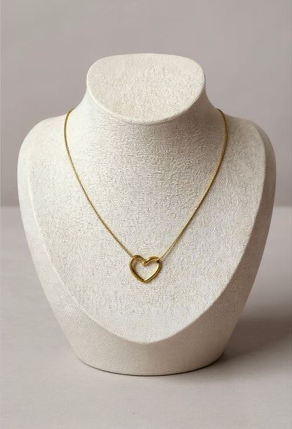 Elegant Simple Heart Pendant Necklace