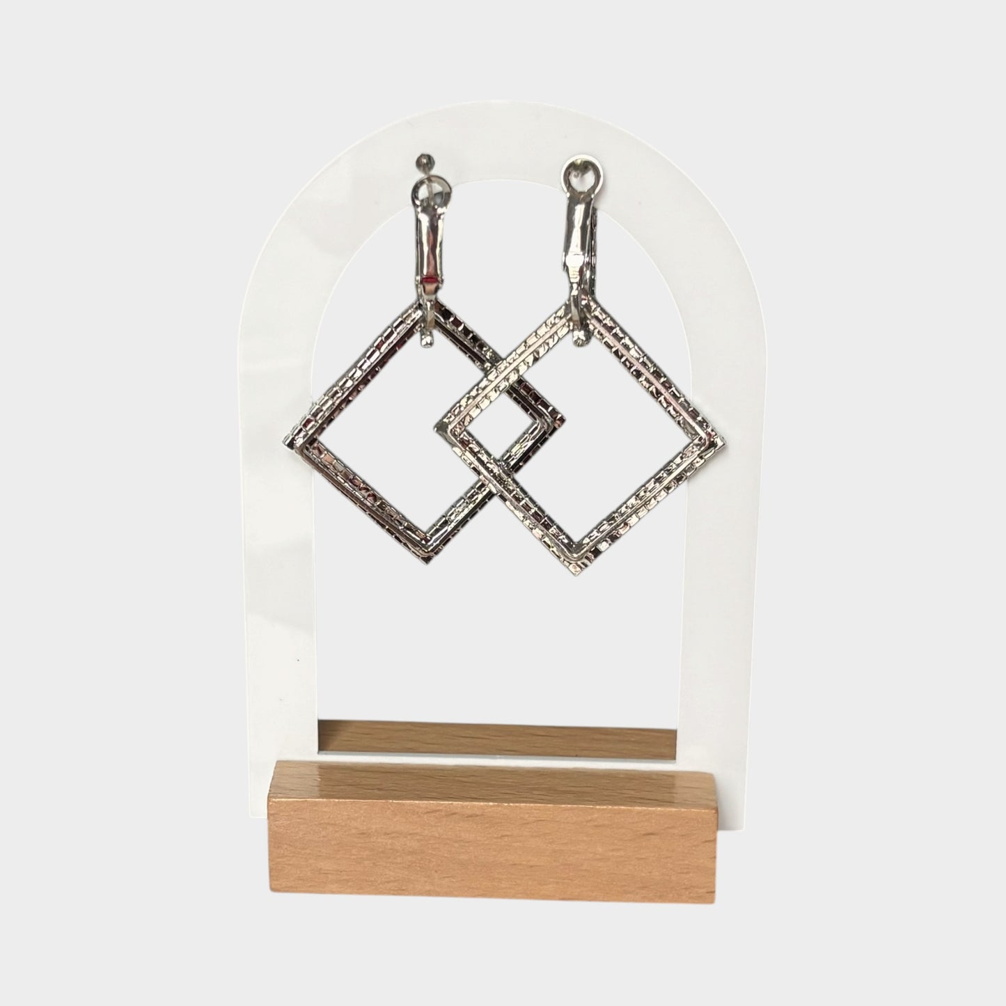 Pendiente de plata para mujer con forma de cuadrado colgante