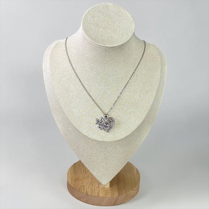 Collar con colgante de mariposa y corazón
