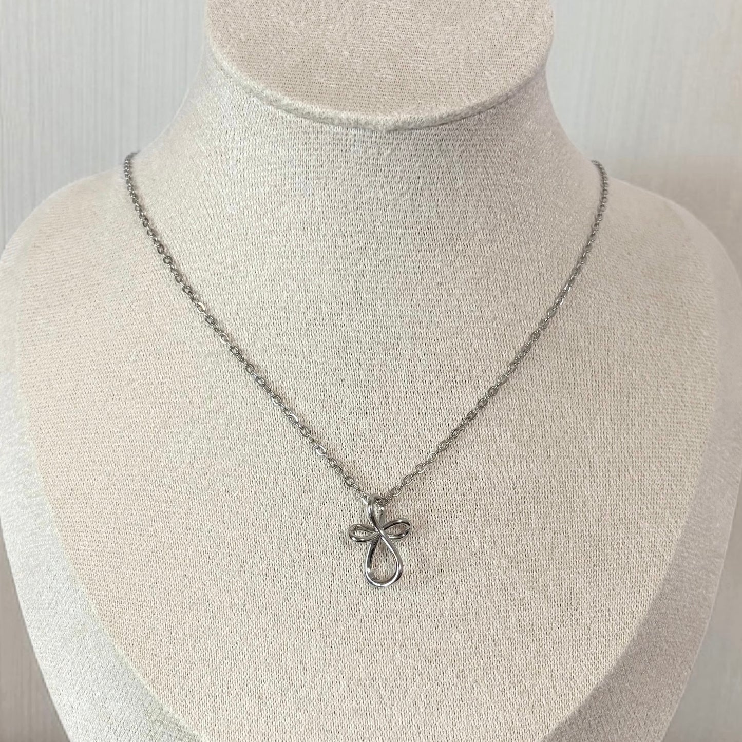 Cross Pendant Silver Necklace