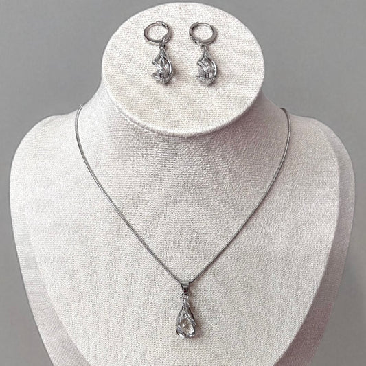 Crystal Elegant Necklace & Earrings Set