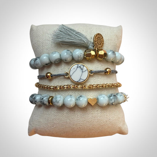 Conjunto de 4 pulseras en color azul cielo