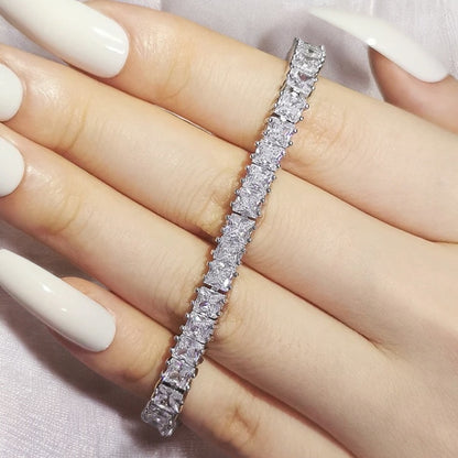Elegante pulsera de plata de ley con clase